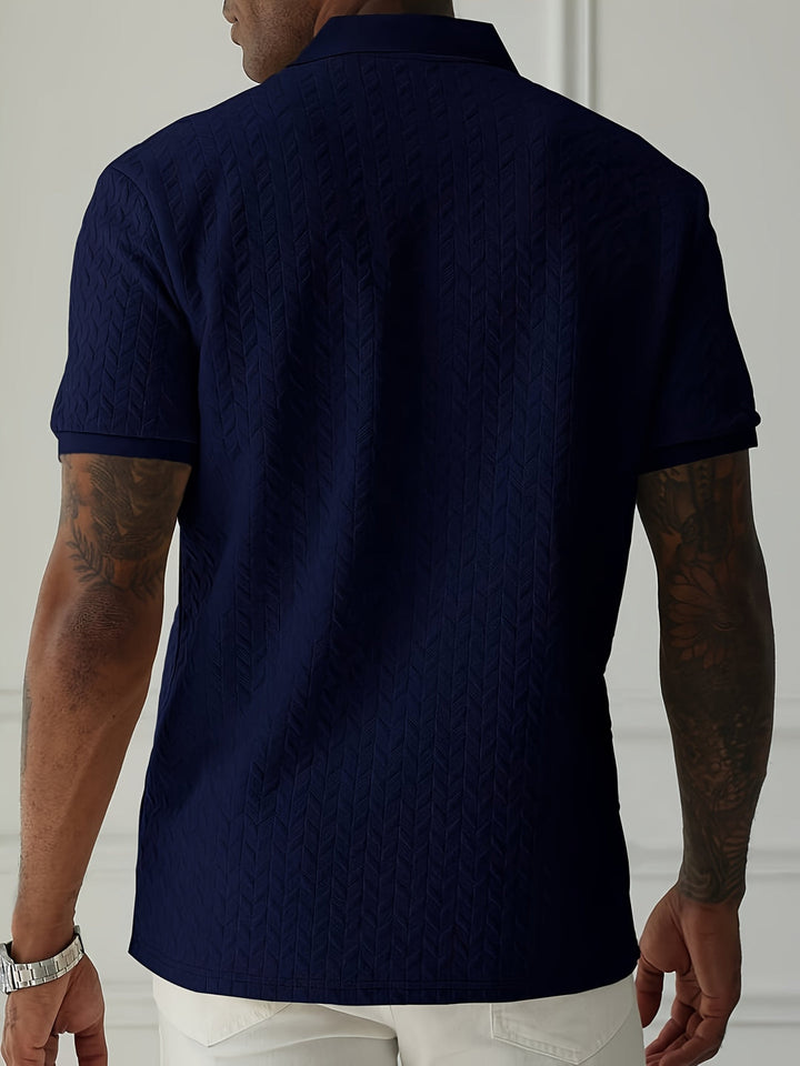 Chemise Henley élégante à manches courtes pour hommes avec détails en boutons et texture unique | Niels